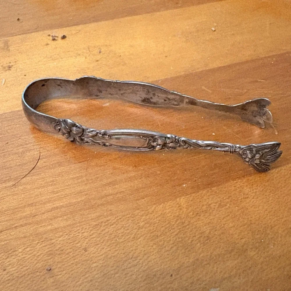 International Silver Frontenac Bon Bon Tongs Sterling Silver 1903 Art Nouveau